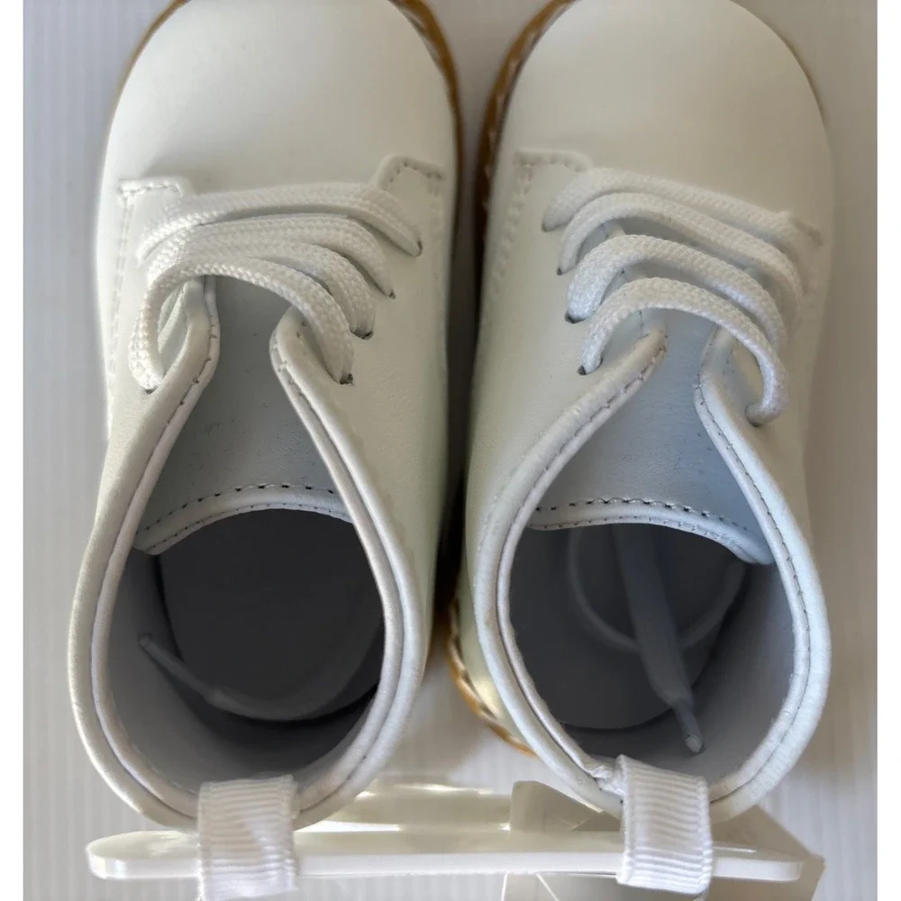 *NEW* Crown & Ivy Baby Shoes Size 4 ( 9-12 Months )